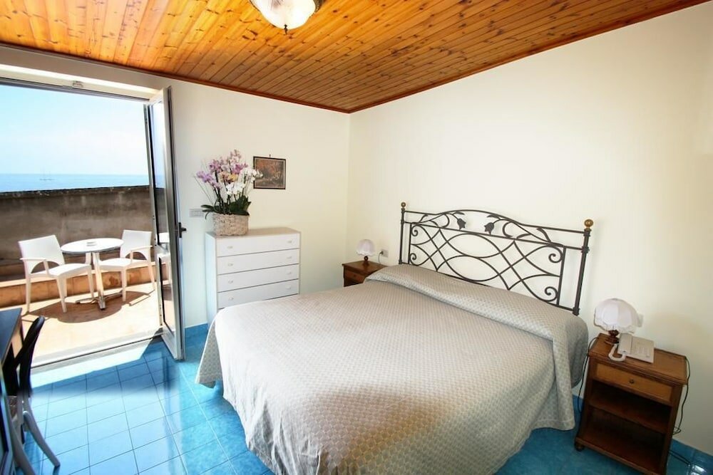 Фото Hotel La Certosa