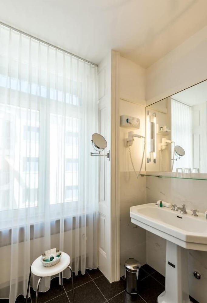 Фото Grand Hotel Europe