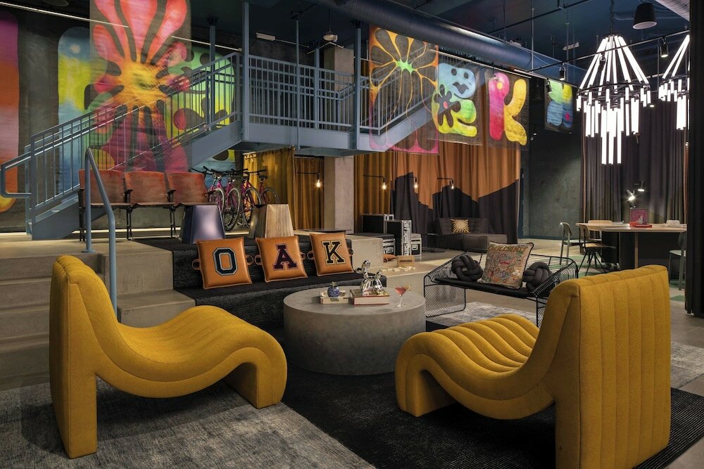 Фото Moxy Oakland Downtown