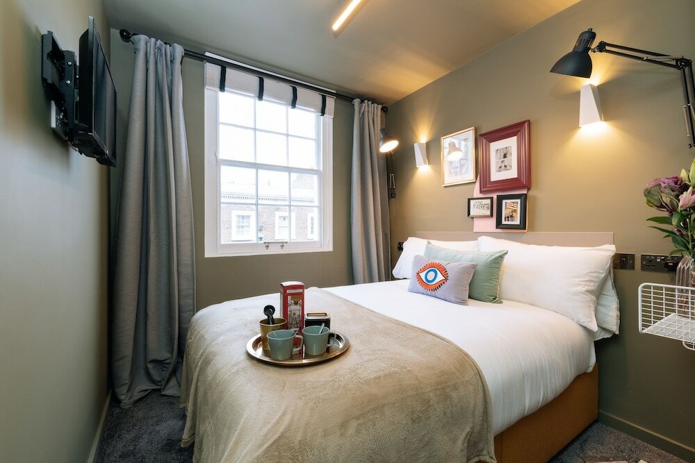 Фото The Warwick by Aura Collection