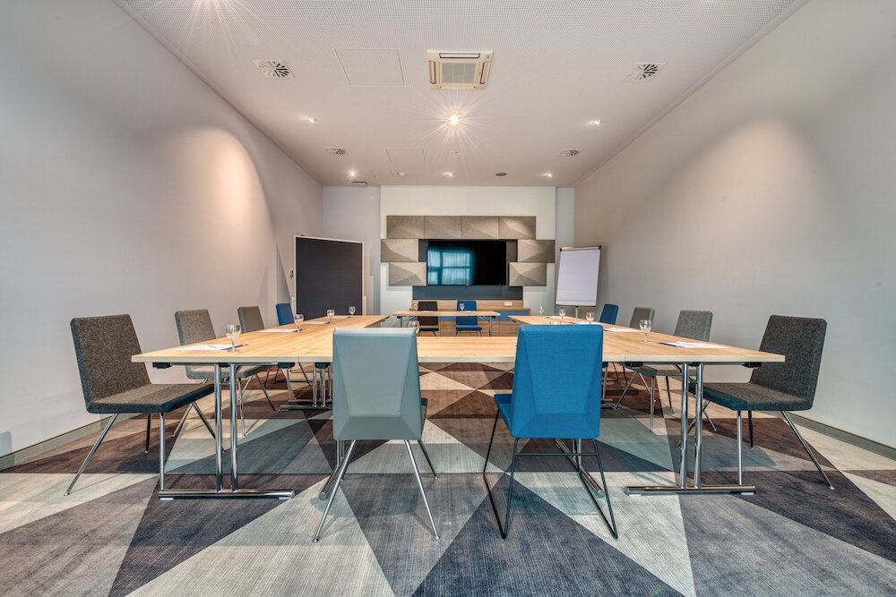 Фото Holiday Inn Express Fulda, an Ihg Hotel