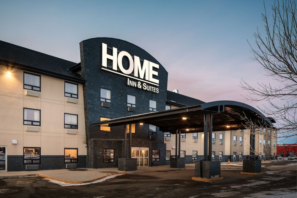 Фото Home Inn & Suites Swift Current