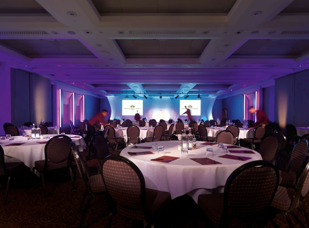 Фото Royal Garden Hotel