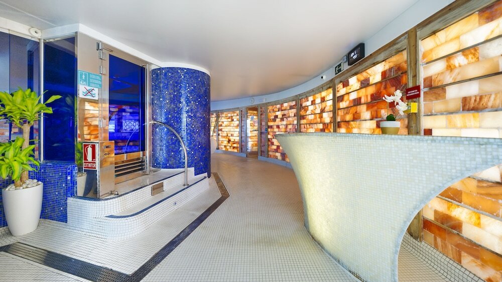 Фото Отель Bull Reina Isabel & Spa