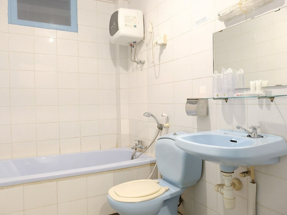 Фото Oyo 358 Hotel Martani