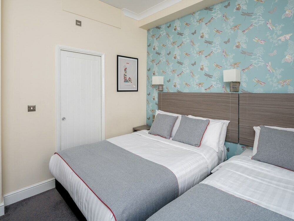 Фото Oyo Bakers Hotel London Victoria