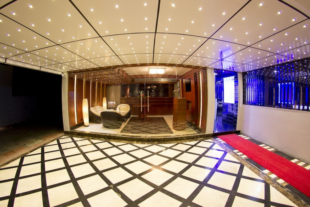 Фото Park Avenue Hotel