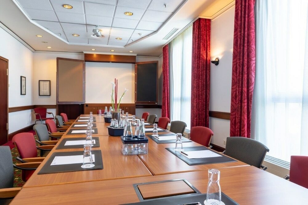 Фото Trip Inn Frankfurt Nordwestzentrum