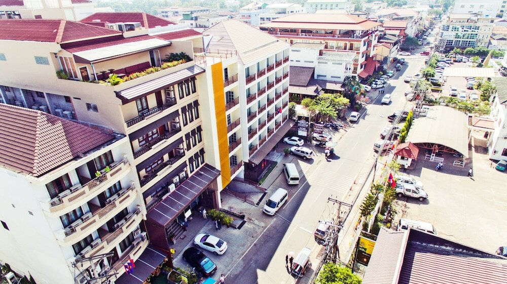 Фото отеля 1