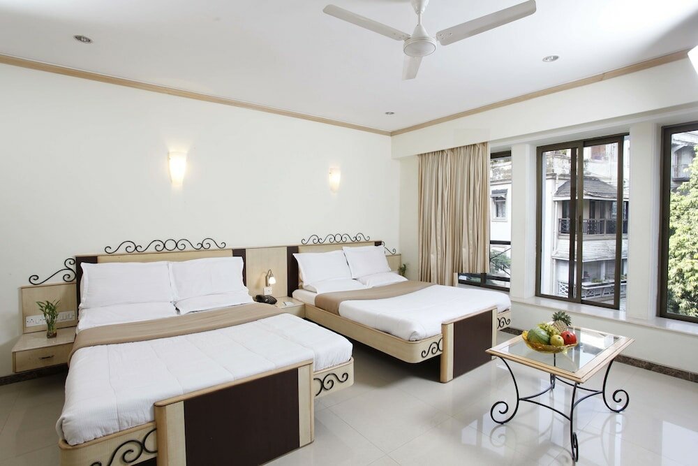 Фото Garden Hotel