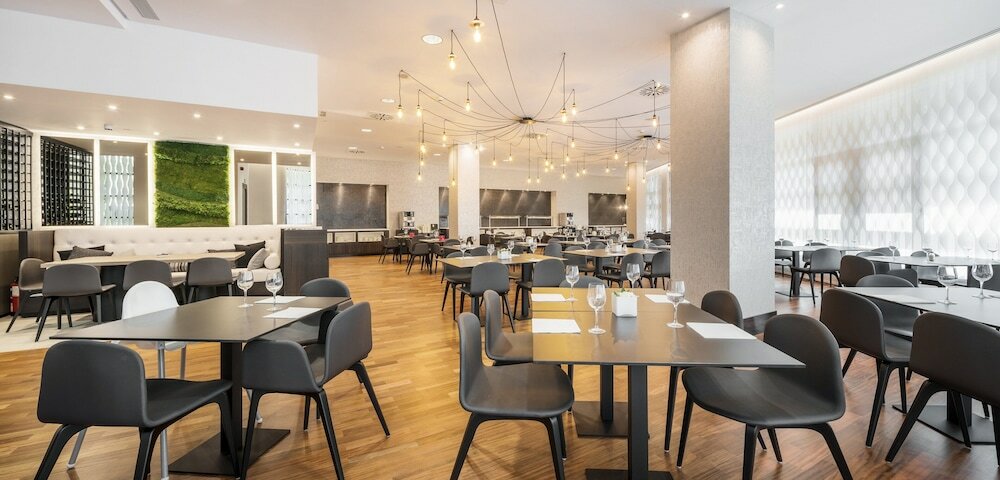 Фото Hotel Ilunion Pio XII