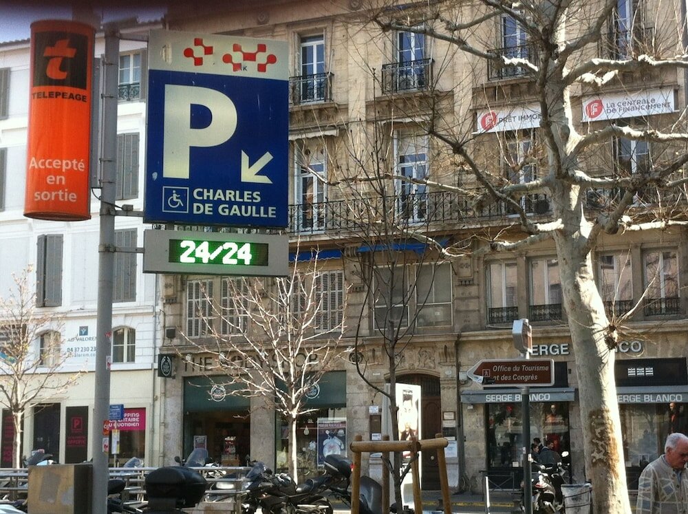 Фото Hotel Du Sud Vieux Port 