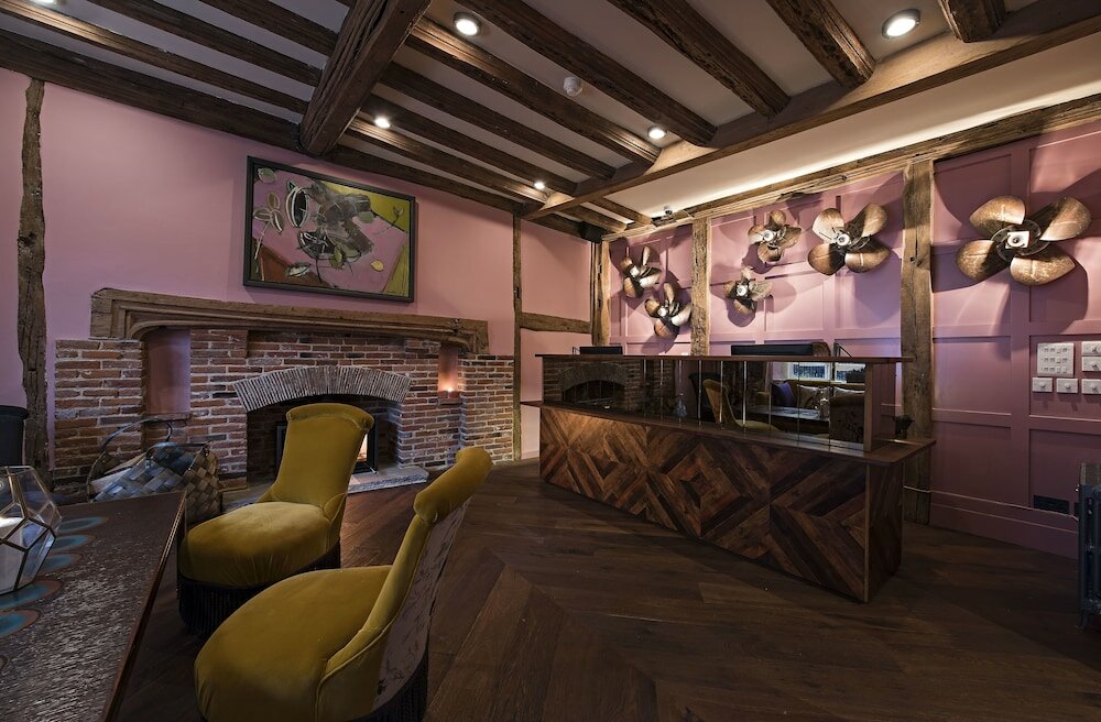 Фото The Falstaff Hotel