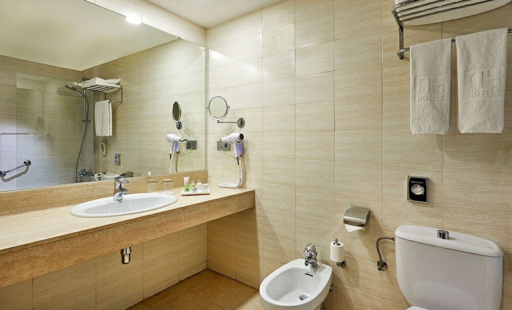 Фото Nh Lleida Pirineos