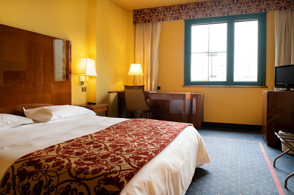 Фото Hotel King