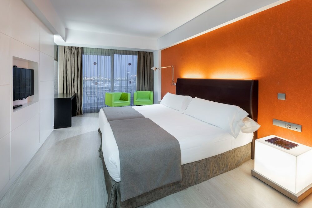 Фото Hotel Cristina by Tigotan Las Palmas - Adults Only