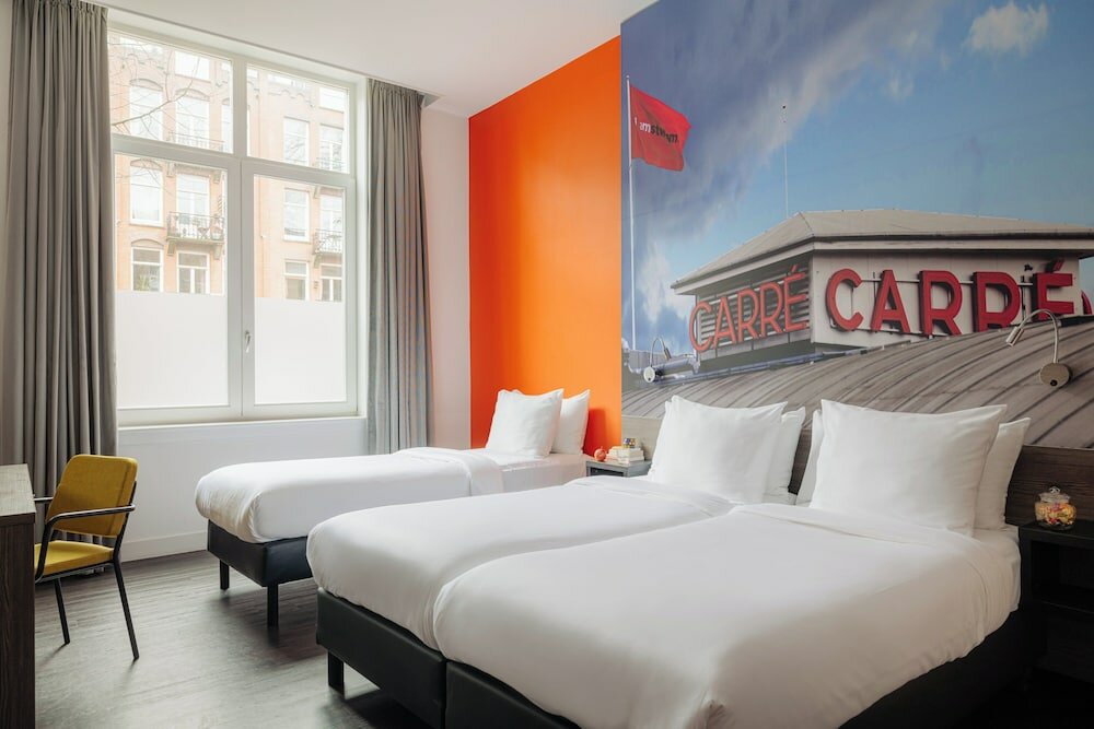 Фото The Manor Amsterdam