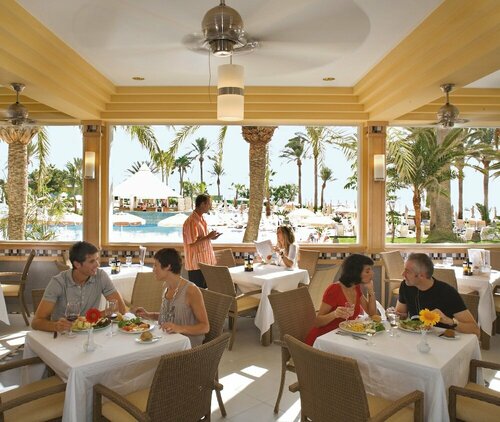 Внешний вид отеля Hotel Riu Palace Tres Islas в Ла-Оливе, фото 3