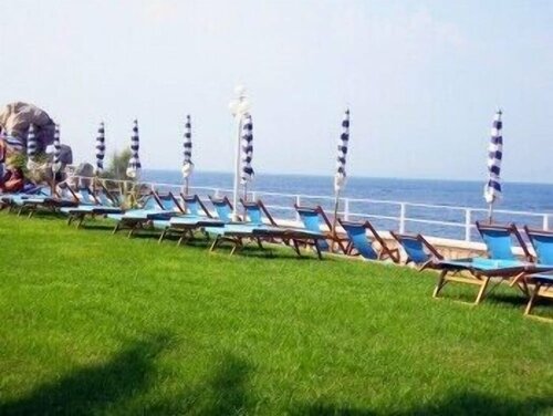 Внешний вид отеля Villa Angelina в Масса-Лубренсе, фото 5