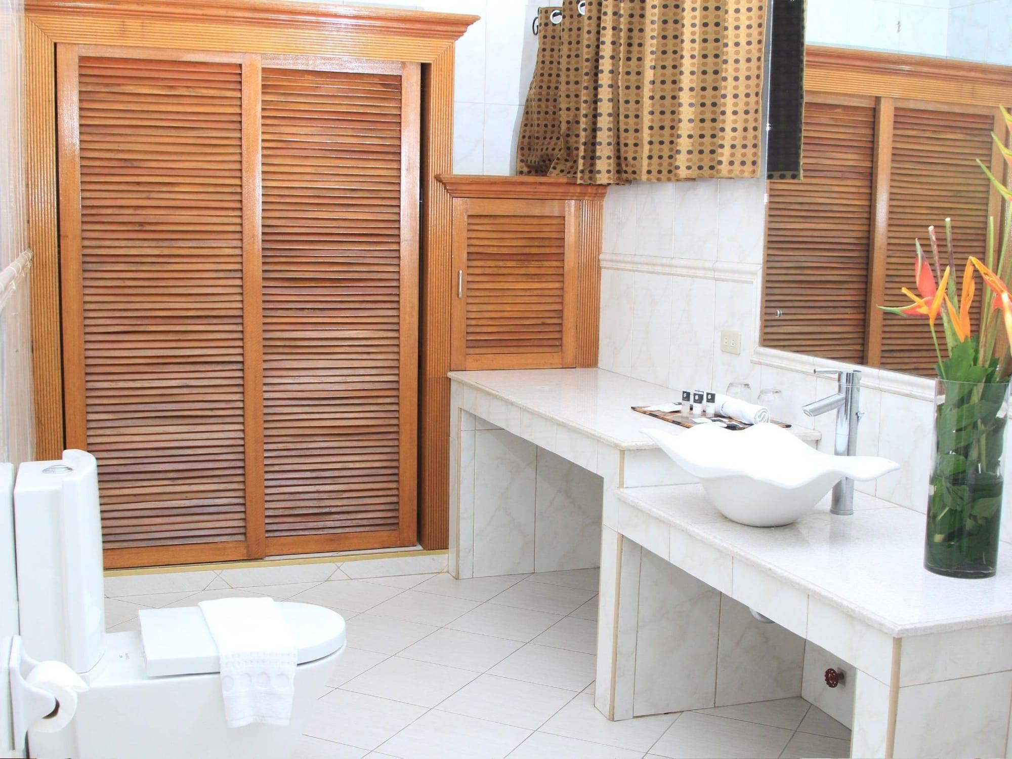 Фото The Inns Bacolod by The Oriental