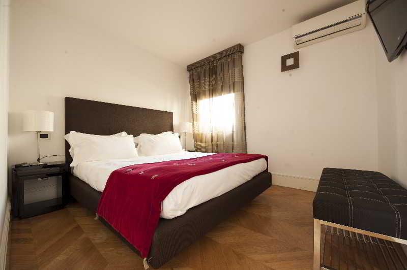 Фото Moses Fountain