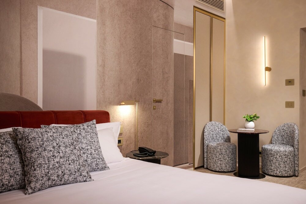 Фото Borghese Contemporary Hotel
