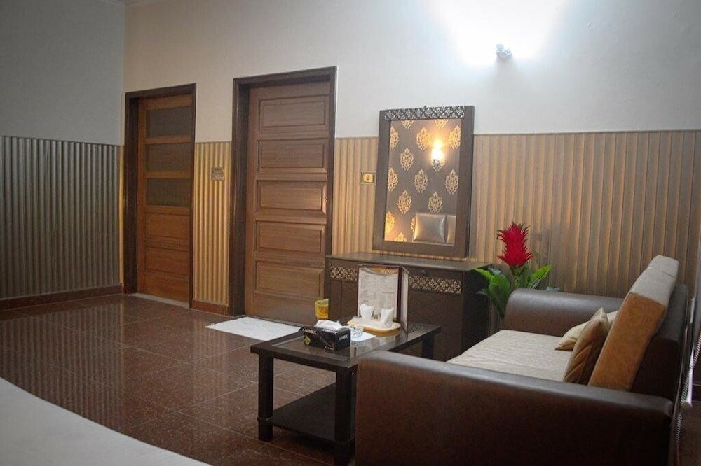 Фото Mall View Hotel