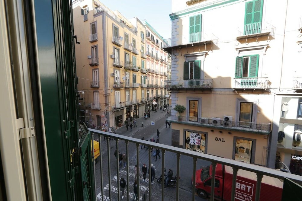 Фото Napoli Class Luxury Rooms & Suites