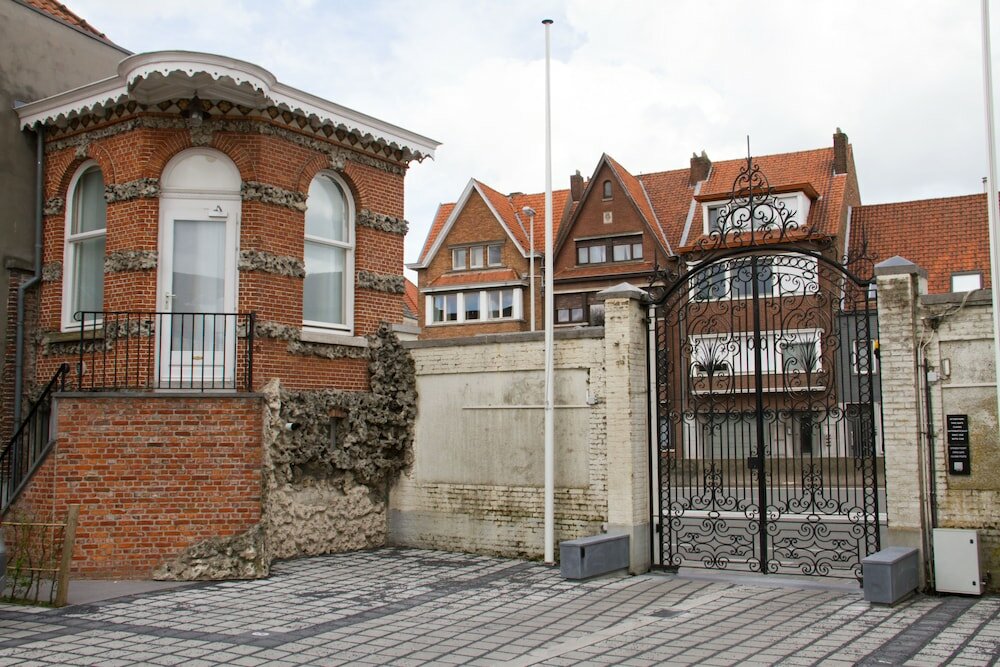 Фото Golden Tree Hotel