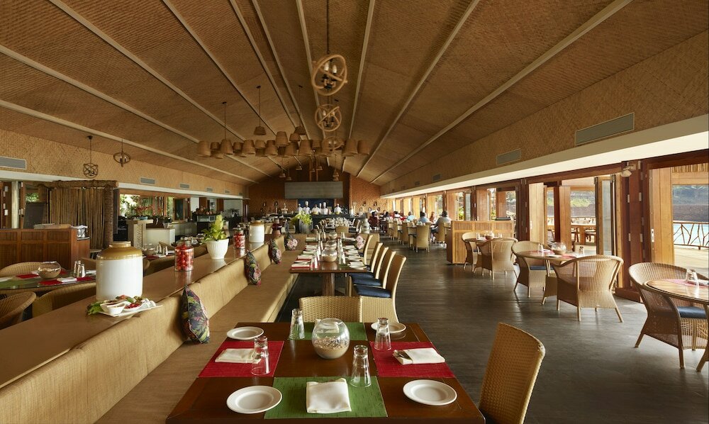 Фото Taj Holiday Village Resort & SPA