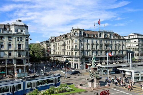 Внешний вид отеля Schweizerhof Zürich в Цюрихе, фото 5