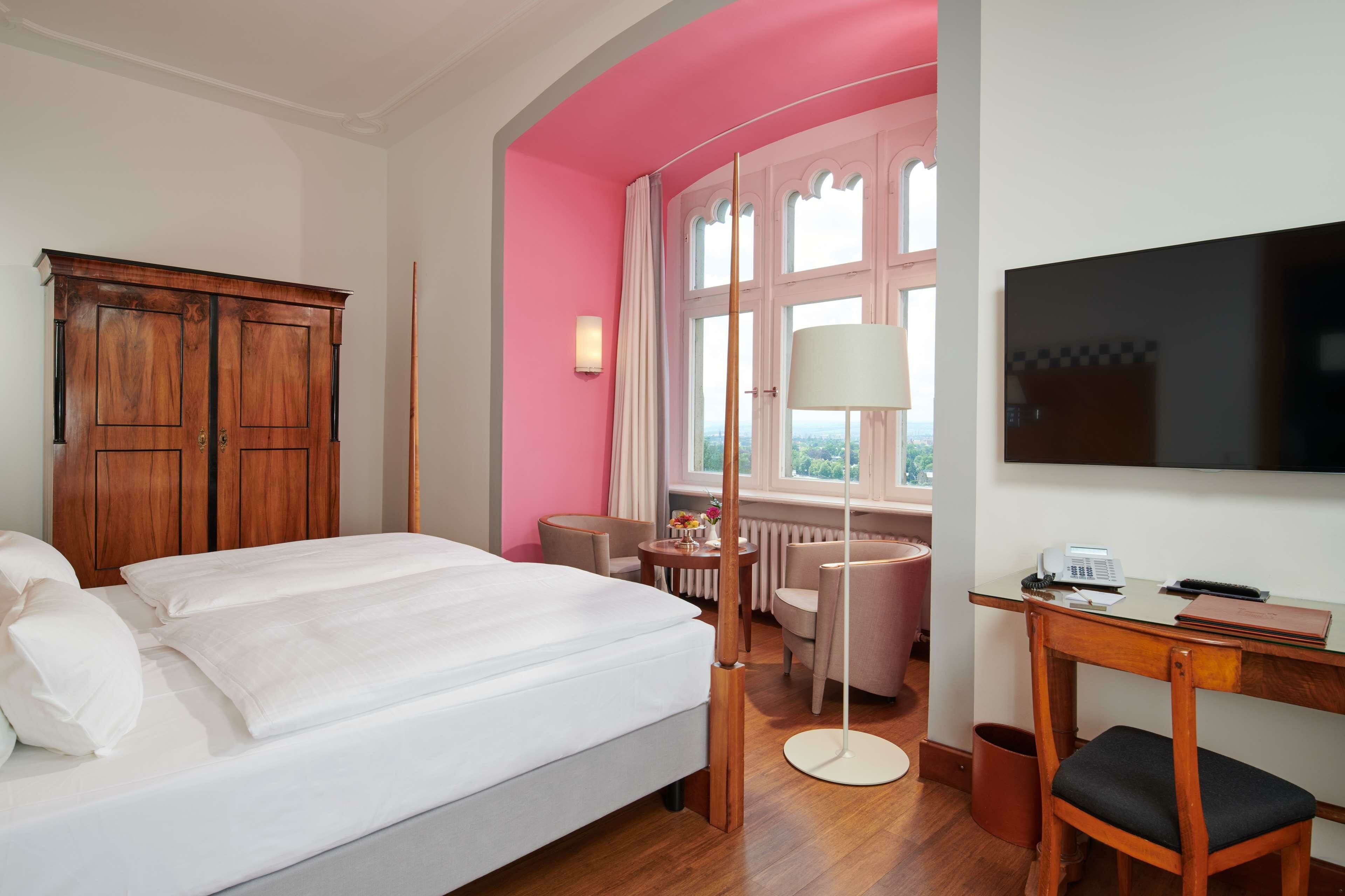 Фото Hotel Schloss Eckberg