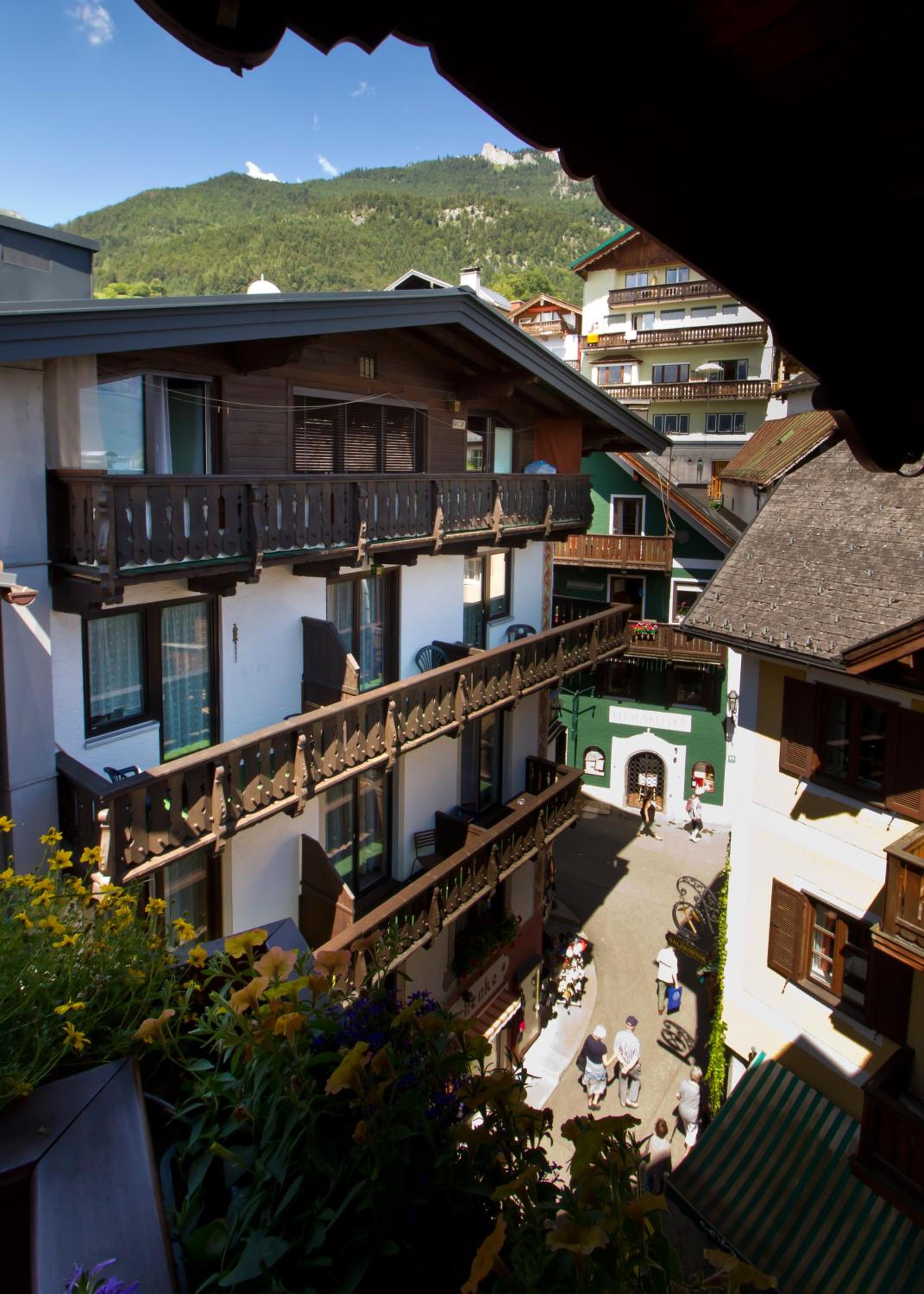 Фото Hotel Weisser Hirsch