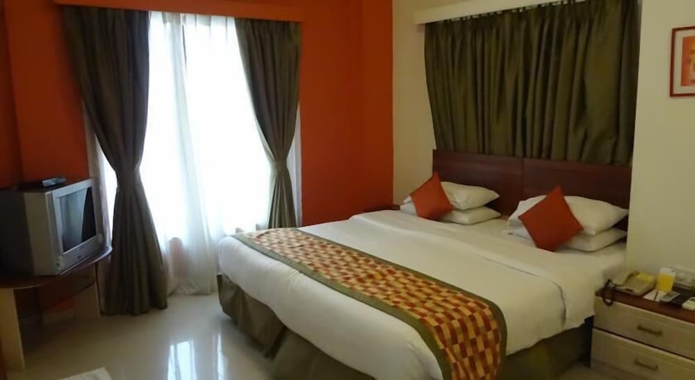 Фото Keys Select by Lemon Tree Hotels, Nestor, Mumbai