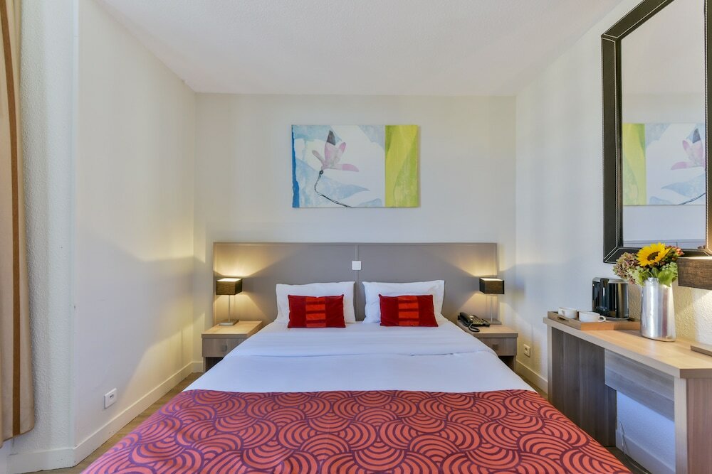 Фото Hotel Bordeaux Clemenceau by HappyCulture