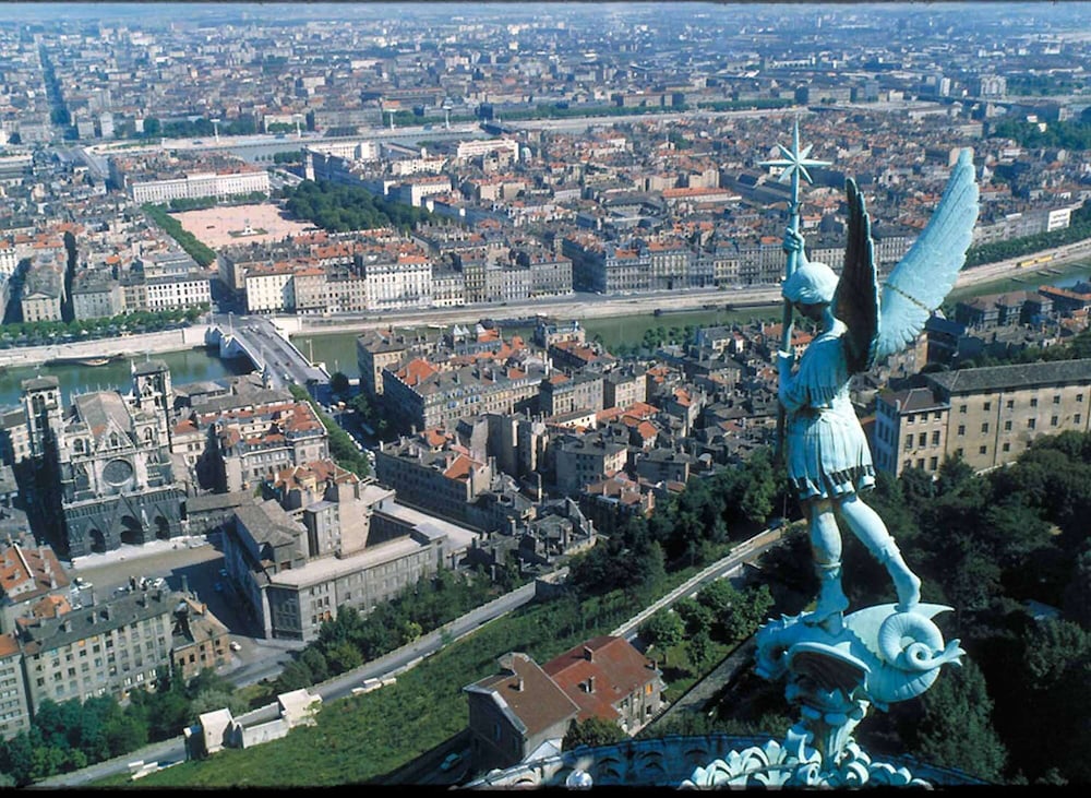 Фото Mercure Lyon Centre Charpennes Parc de la Tête d'Or