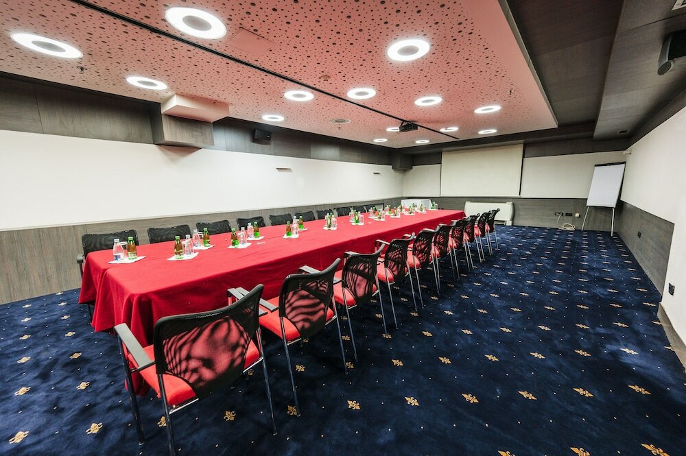 Фото Europe Hotel