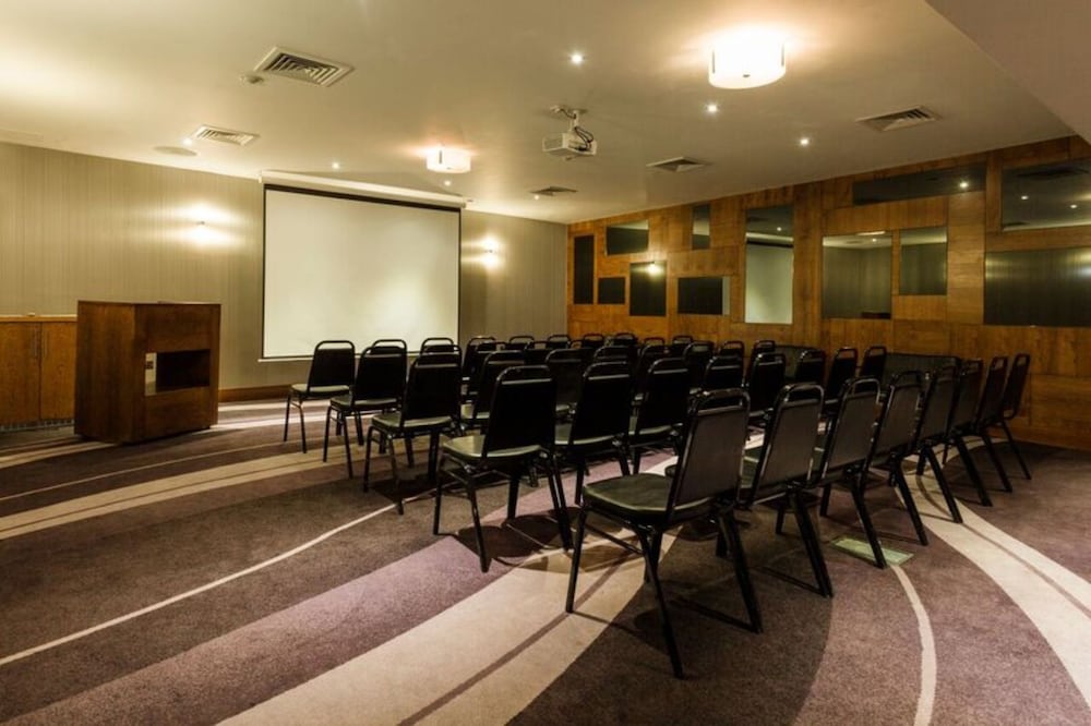 Фото Sandman Signature Newcastle Hotel