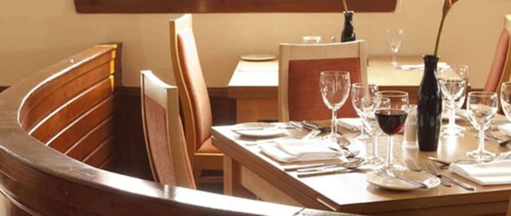 Фото King Robert Hotel