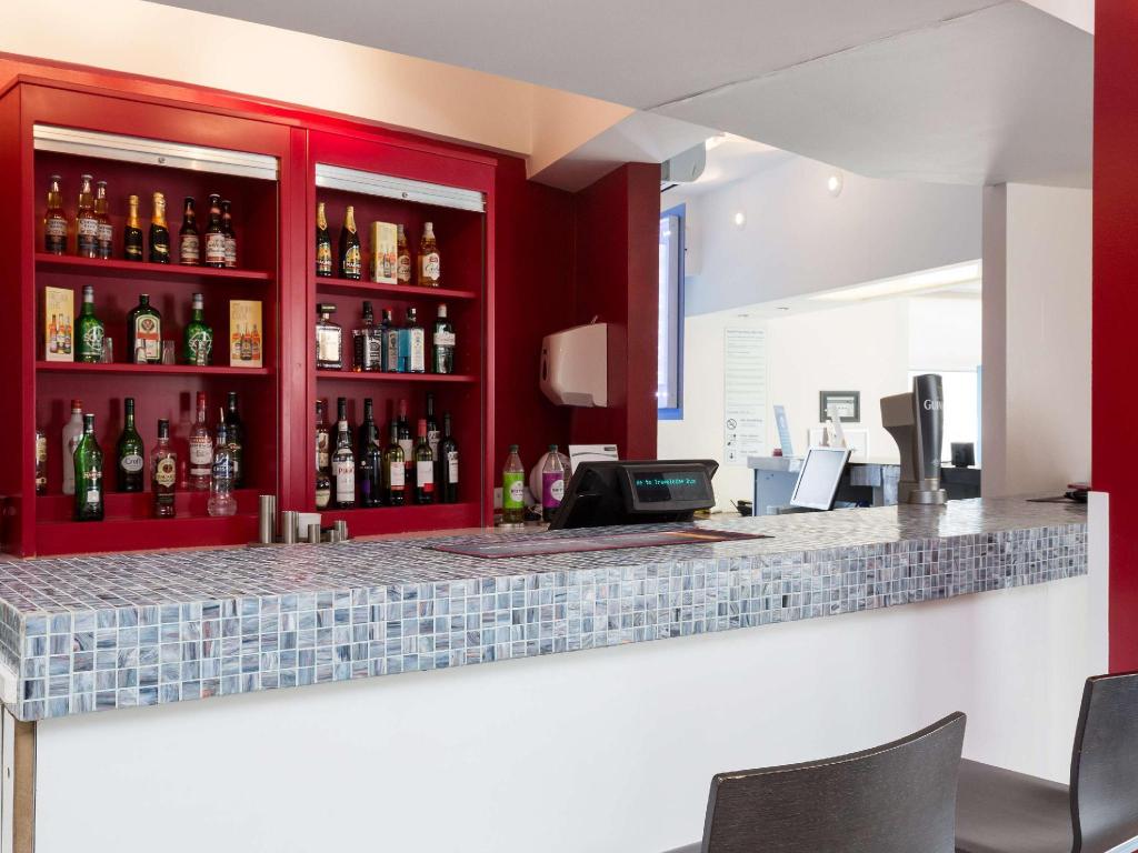 Фото Travelodge Dundee Strathmore Avenue