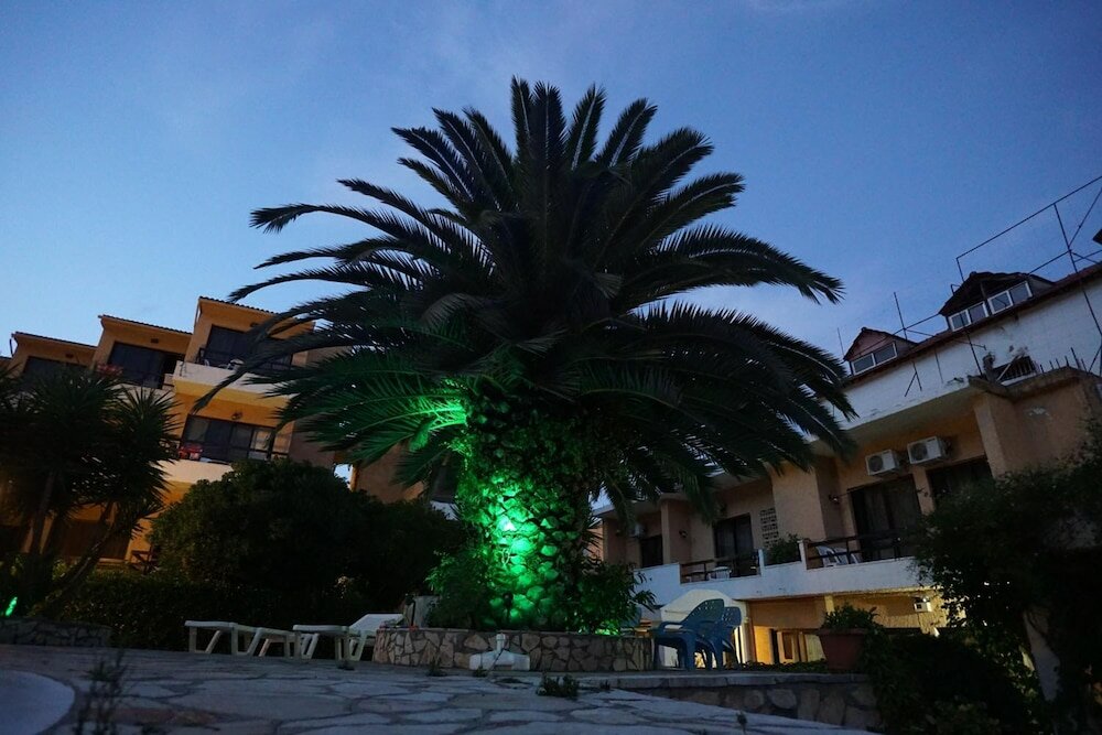 Фото Le Mirage Hotel