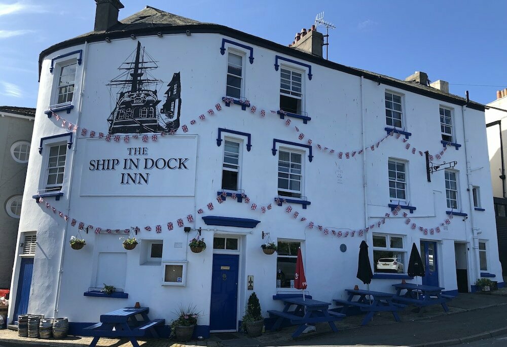 Hotel Ship in Dock Inn, Dartmouth, photo