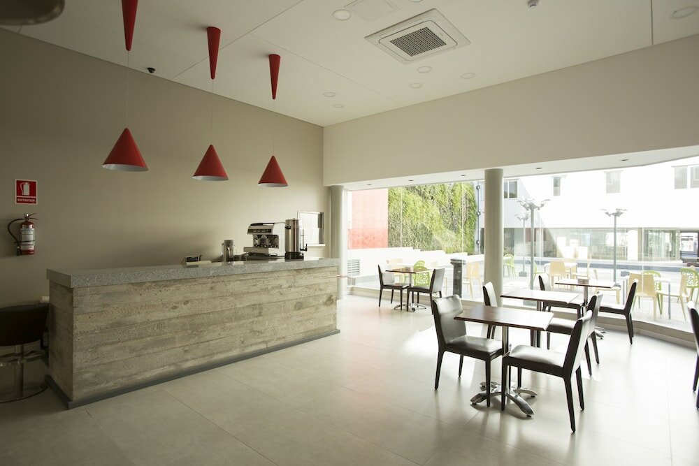 Фото Regency Way Montevideo Hotel