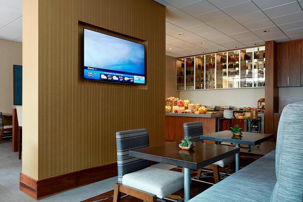 Фото Calgary Marriott Downtown Hotel