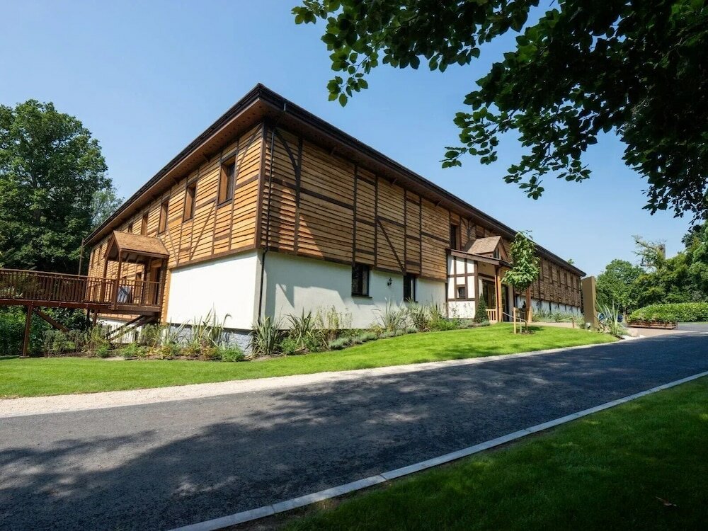 Фото Warwick Castle Knight's Village