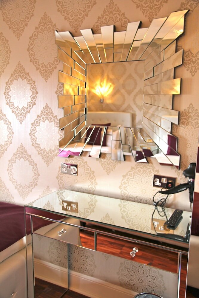 Фото Crompton Guest House