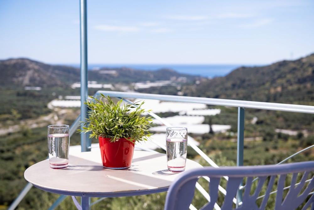 Фото Sarakinas Residences