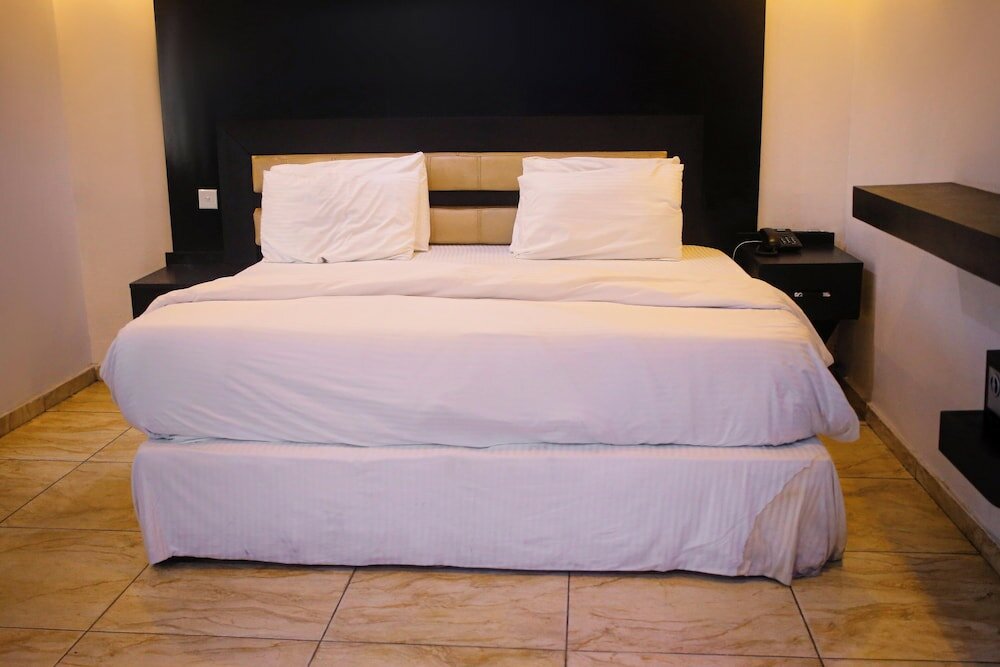 Фото Bluenest Hotel