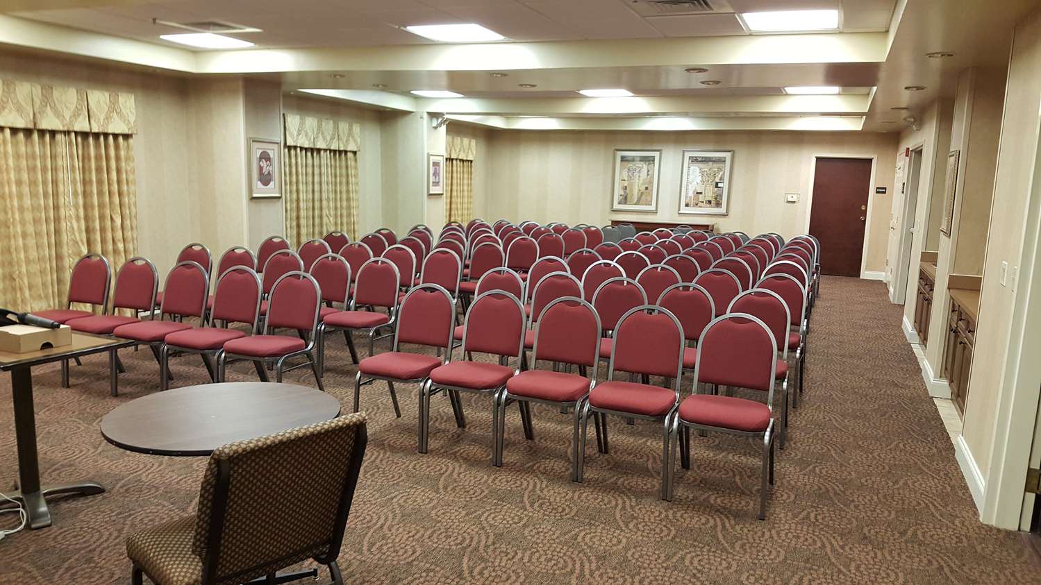 Фото Hampton Inn Midland