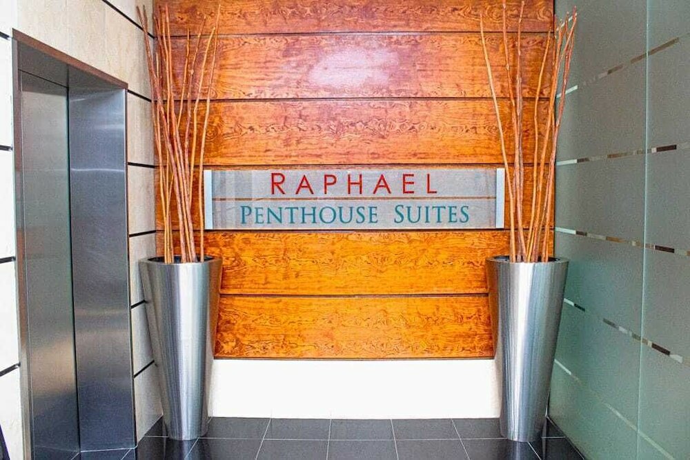 Фото Raphael Penthouse Suites